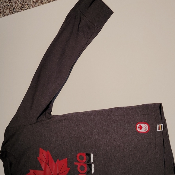 Canada Olympic Boys long sleeve shirt - Picture 2 of 4